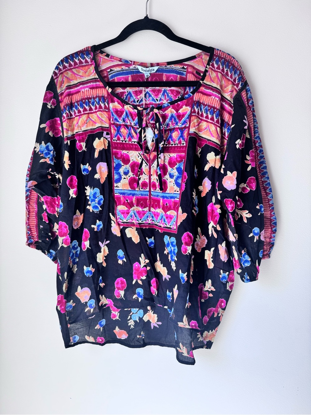 Nostalgia Black high low %100 cotton Top Multicolor Floral & black embroidery - Picture 2 of 14